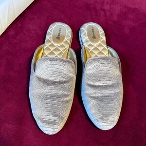 Birdies Pale Blush Velvet Aligator print Mules 8